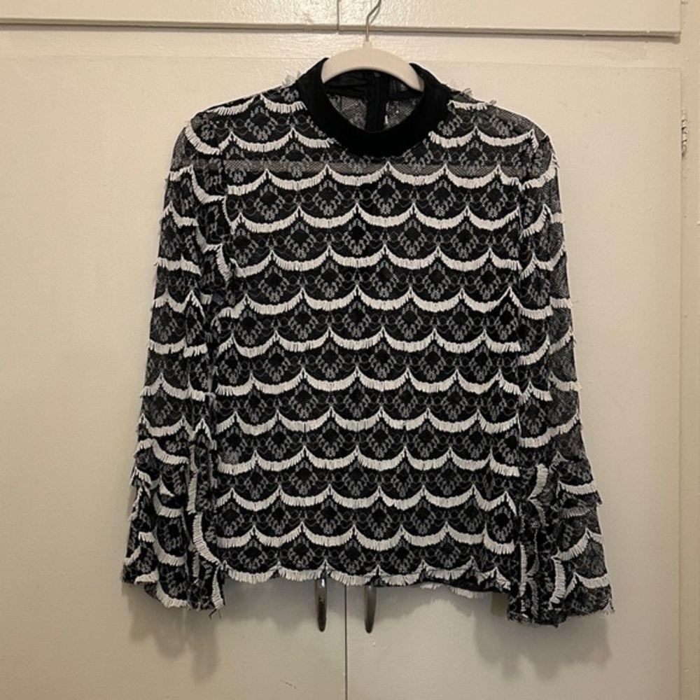 Chic Scallop Lace Black and White Blouse